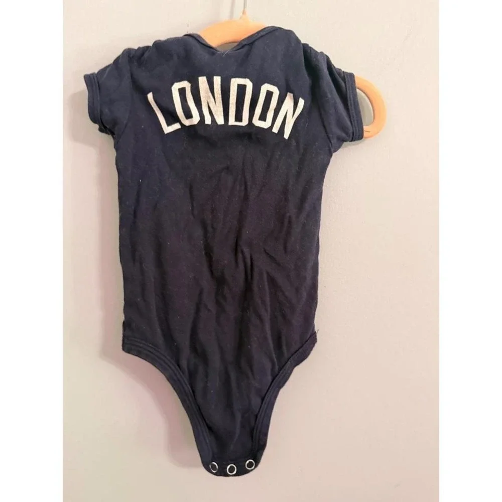 Lucky London‎ Union Jack Baby Bodysuit Onesie 6-12 Months
